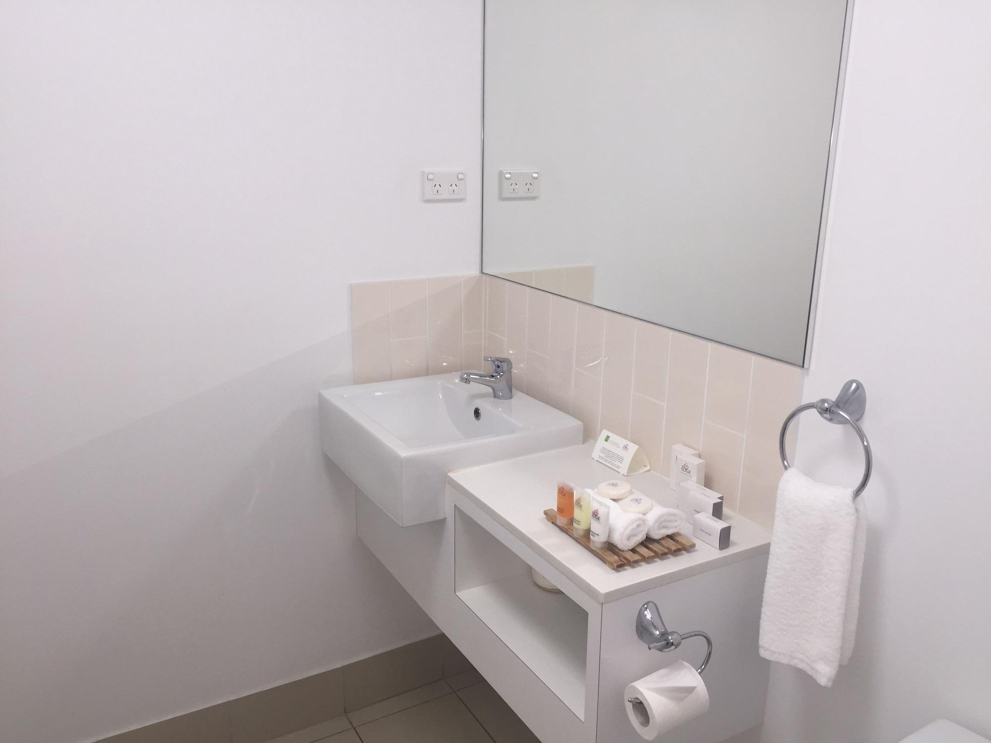 Edge Apartment Hotel Rockhampton Bagian luar foto