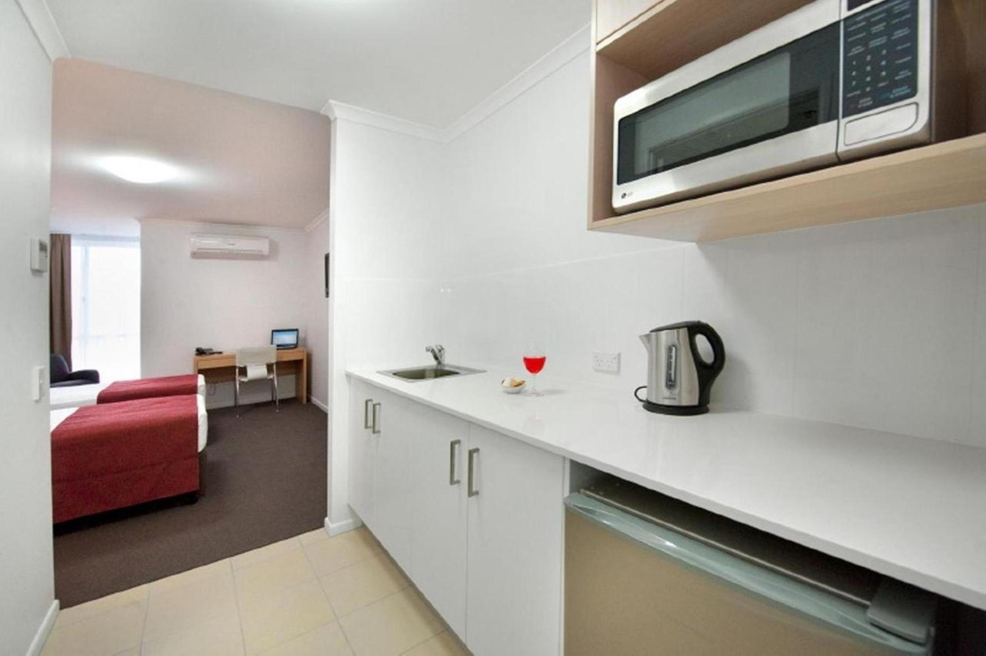Edge Apartment Hotel Rockhampton Bagian luar foto