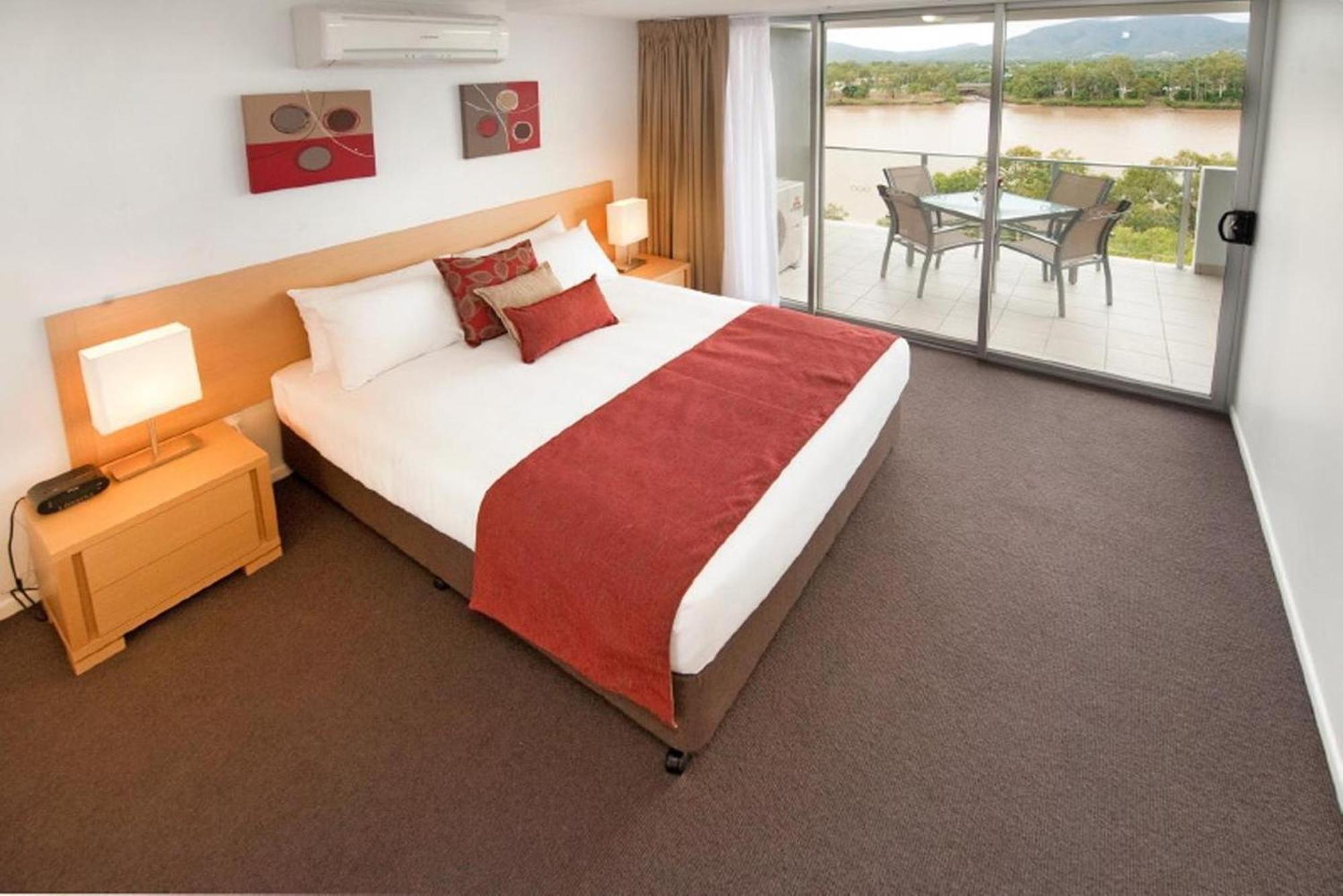 Edge Apartment Hotel Rockhampton Bagian luar foto